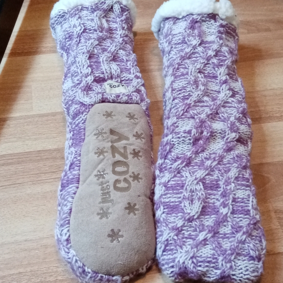 JUST COZY -  Warm Winter Slippers (purple)🧦💜 - Picture 4 of 4